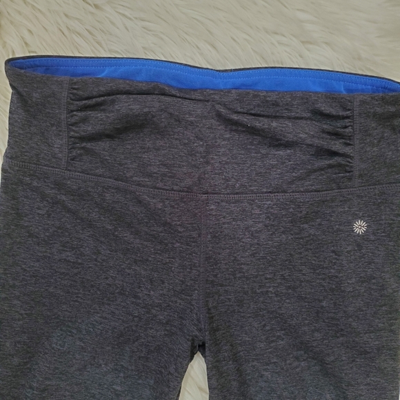 Tangerine cropped leggings with side zippers - Picture 8 of 10